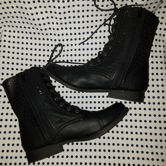 Aeropostale Shoes - Black boots